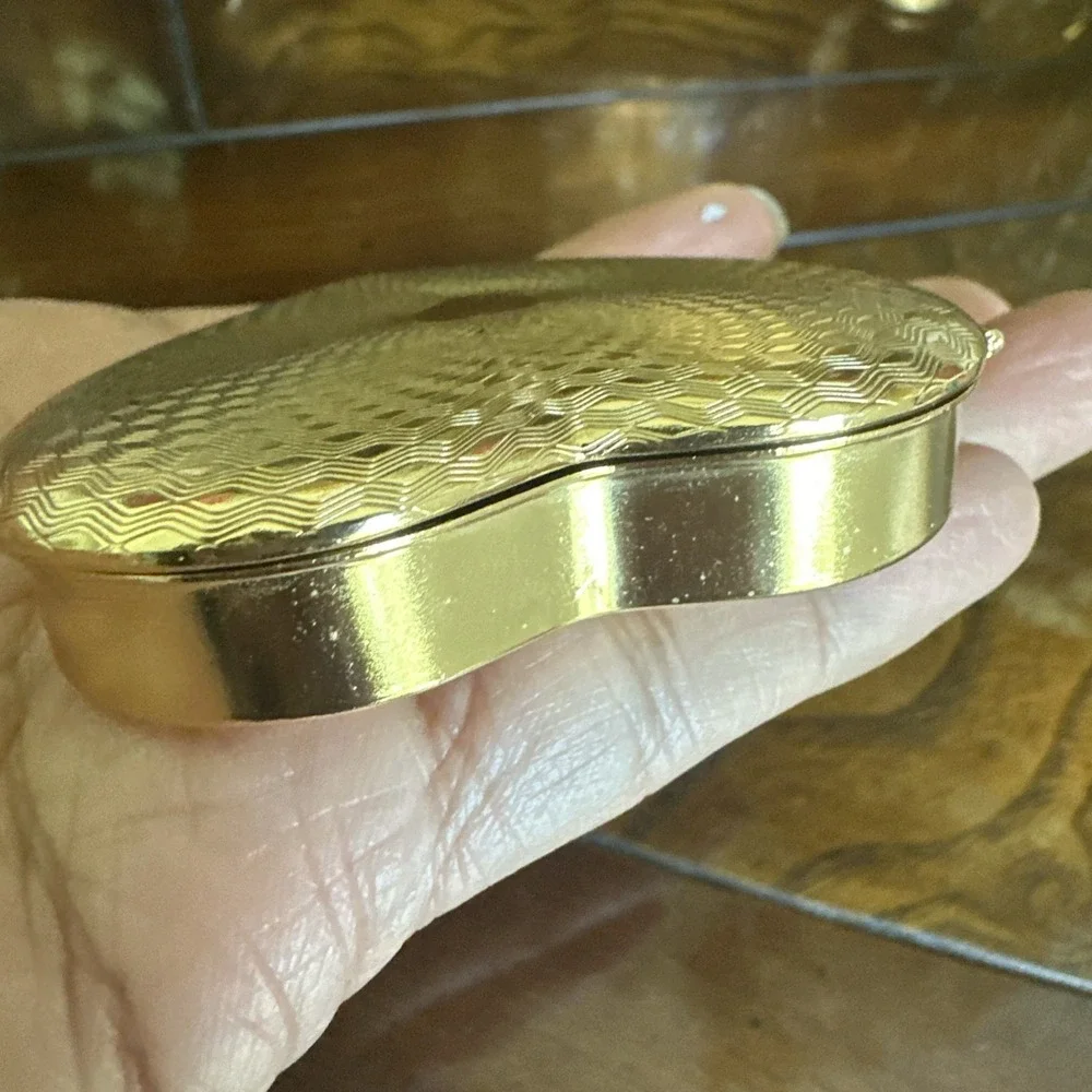 VTG Heart Compact Trinket Box 2.5 in Hinged Lid Texture Etched Design Gold Tone